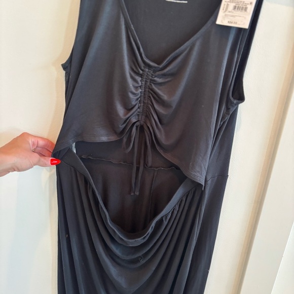 Isabel Maternity Black Sleeveless Peek-A-Boo Midi Dress Size Large Ruched NWT - Picture 6 of 8